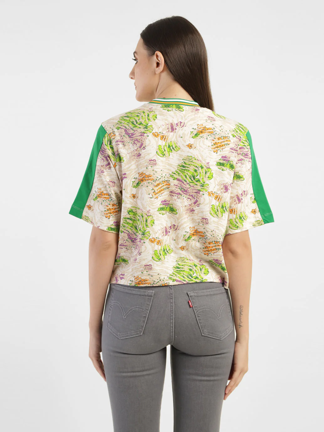 Women's Abstract Print Round Neck T-shirt - Image 3
