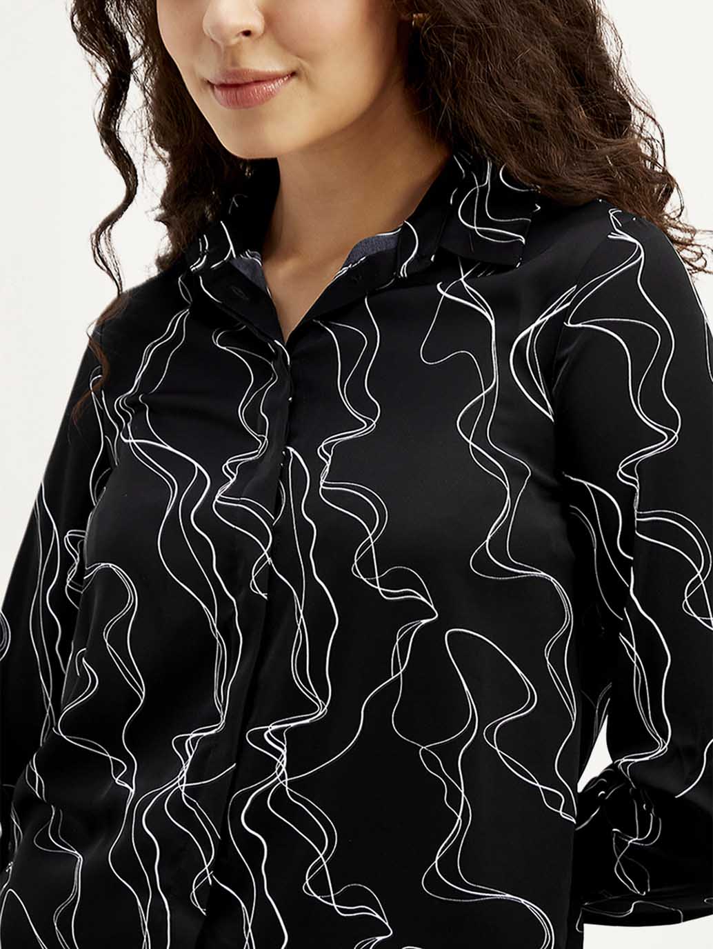 Women's Abstract Spread Collar Shirt - Image 4