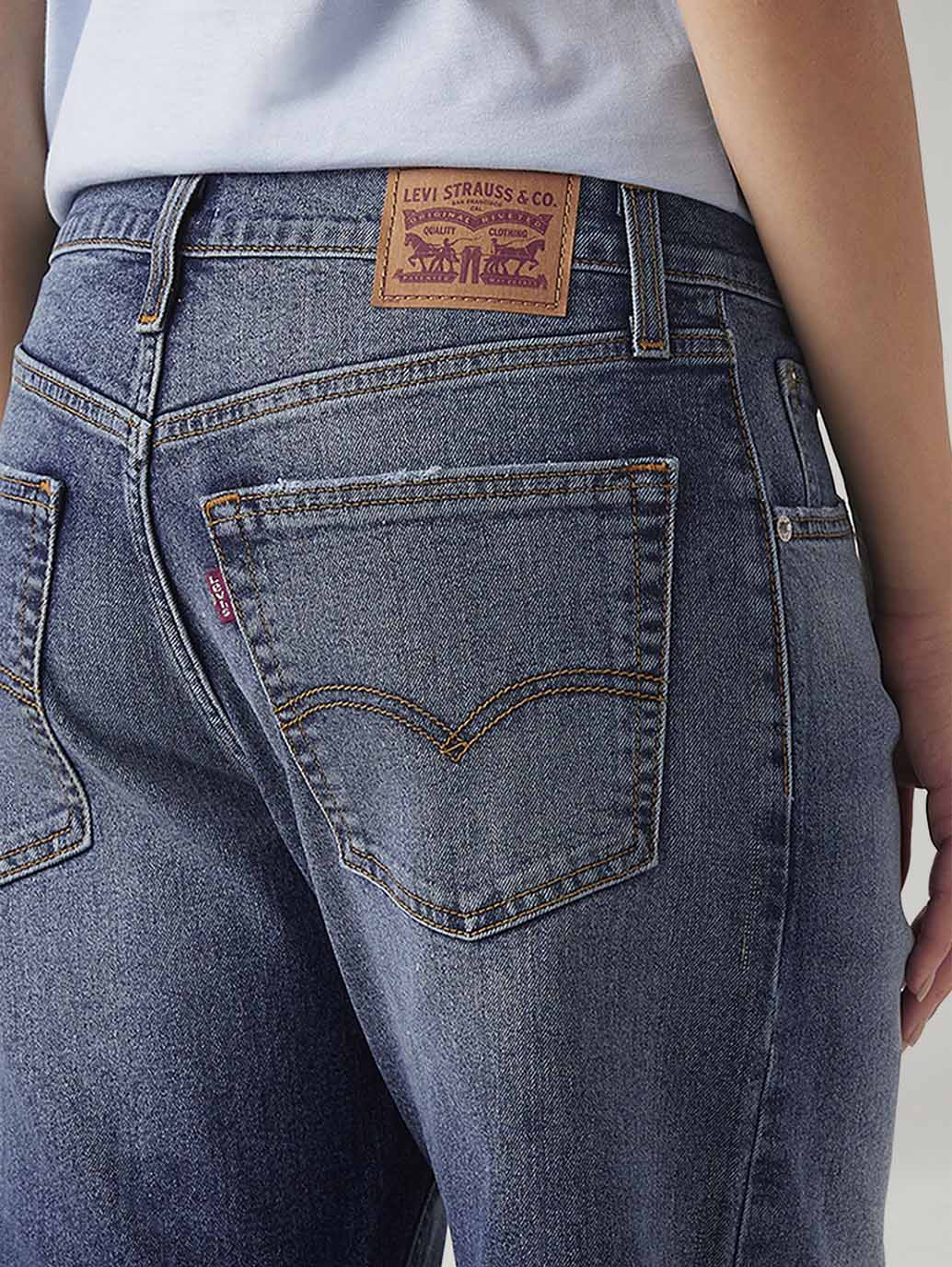 Women's Blue Loose Bootcut Fit Mid Rise Jeans - Image 4