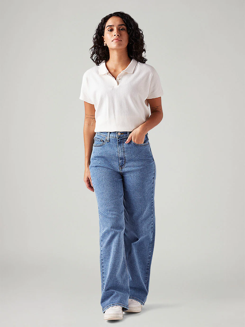 Women's Blue Loose Fit High Rise Jeans - Image 2