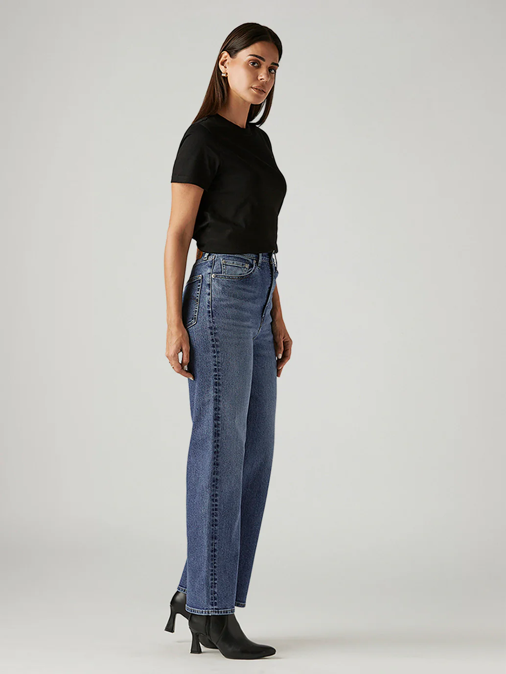 Women's Blue Loose Fit High Rise Jeans - Image 6
