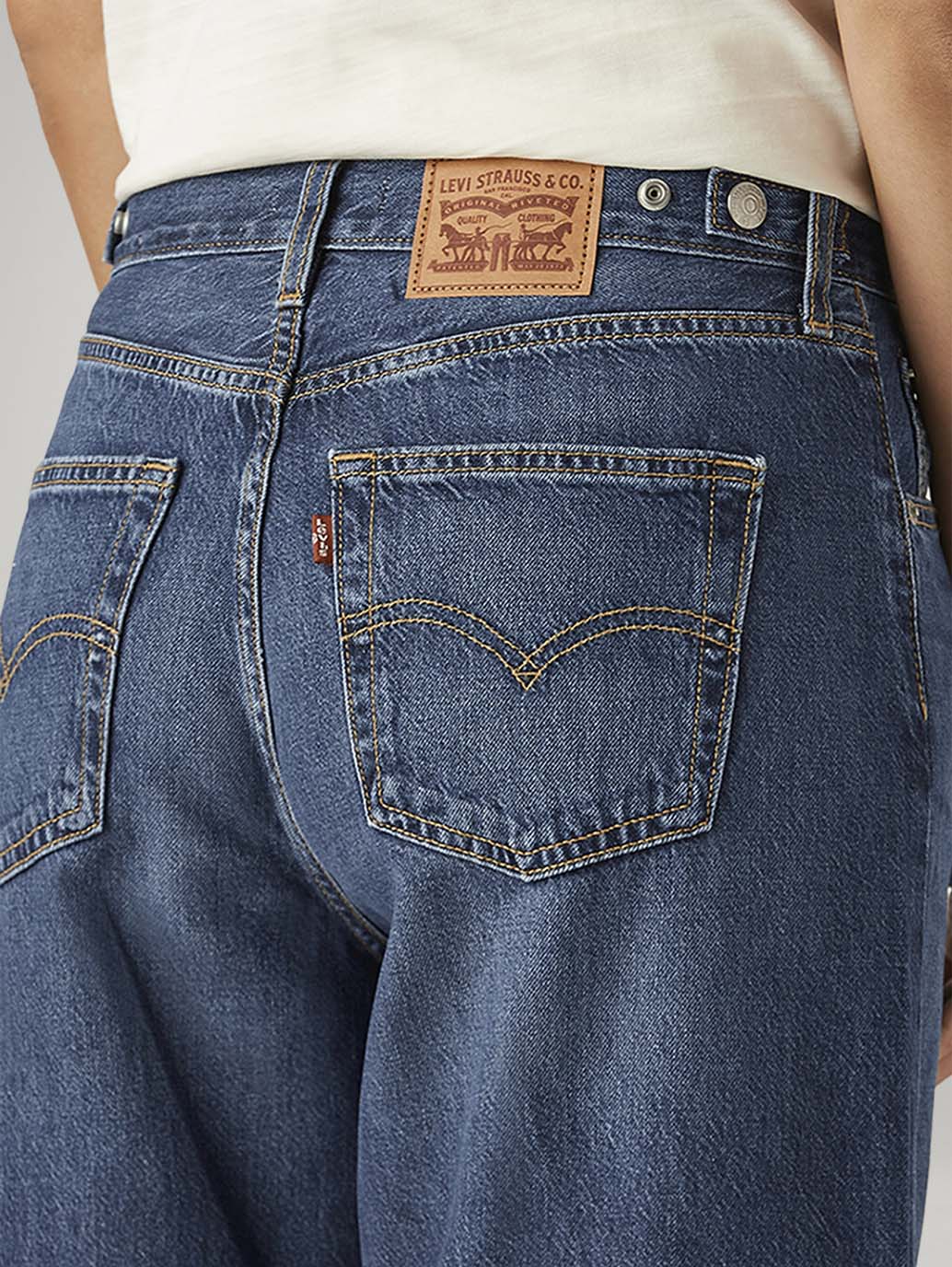 Women's Cinch Ribcage Wide Leg Fit High Rise Jeans - Image 5