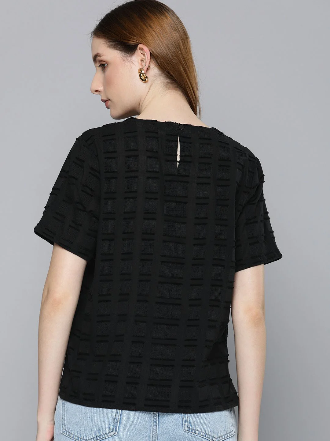 Women's Checked Round Neck T-shirt - Image 4