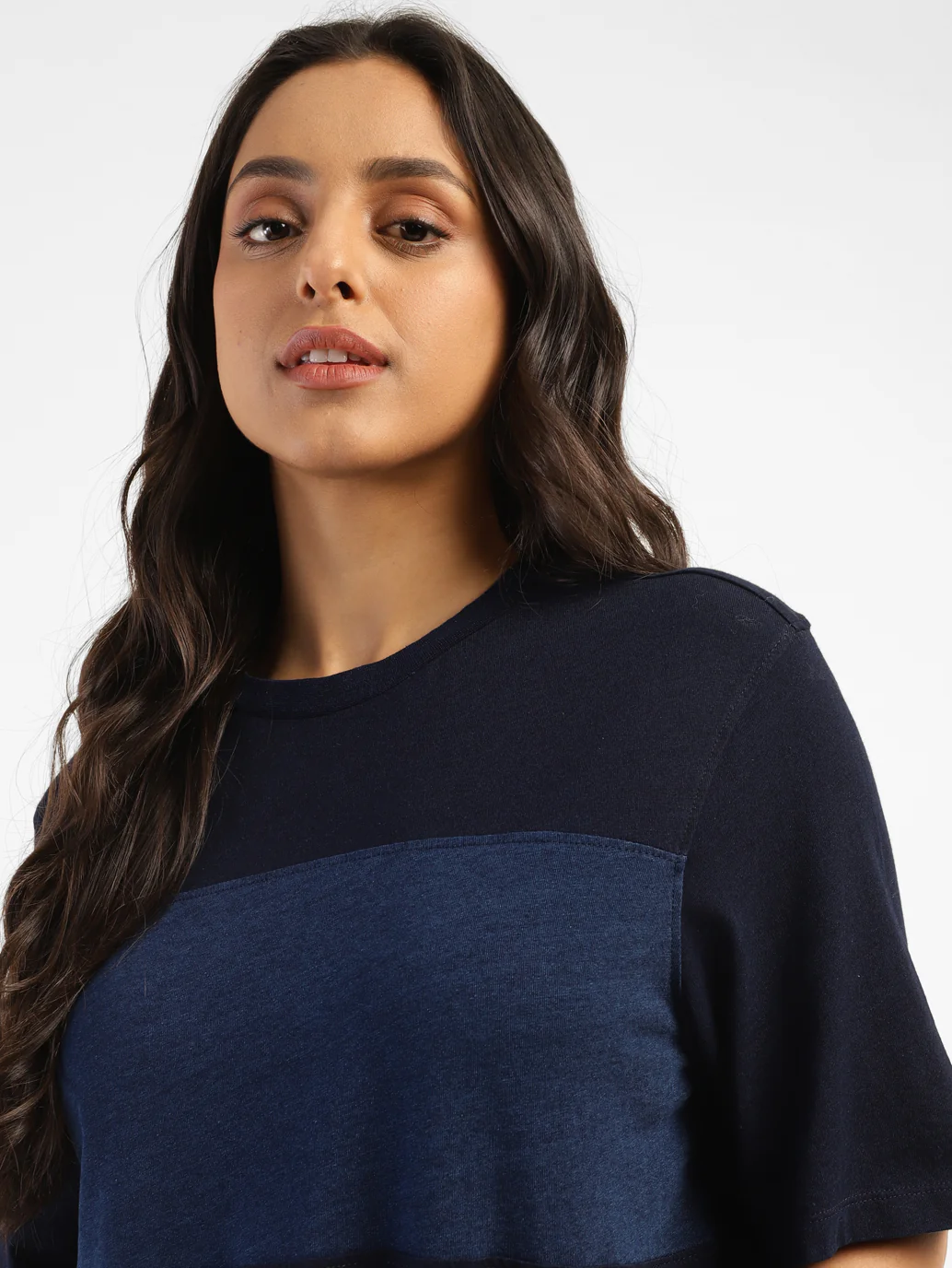 Women's Colorblock Round Neck T-Shirt - Image 8