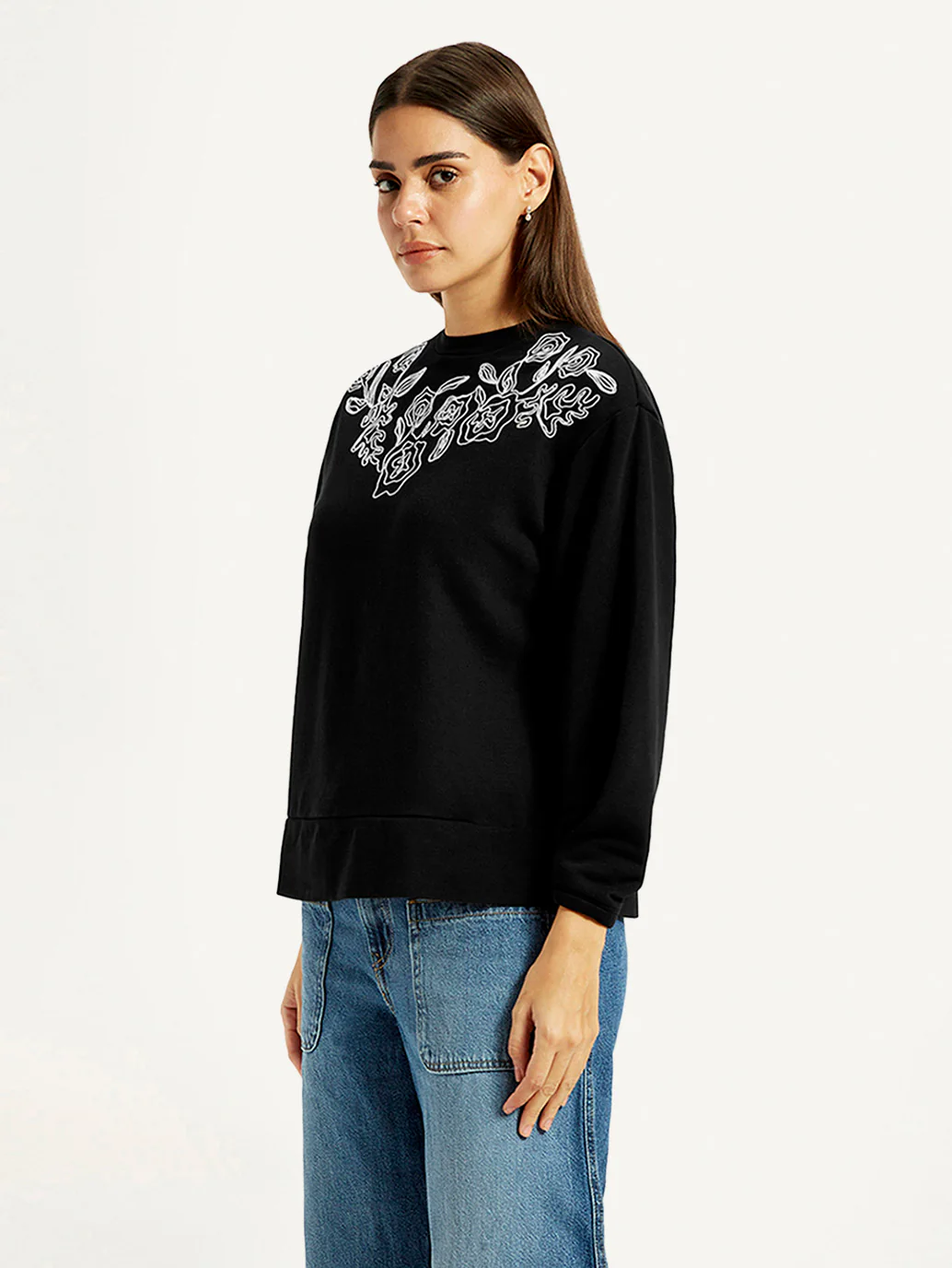 Women's Embroidered Black Oversized Sweatshirt - Image 4