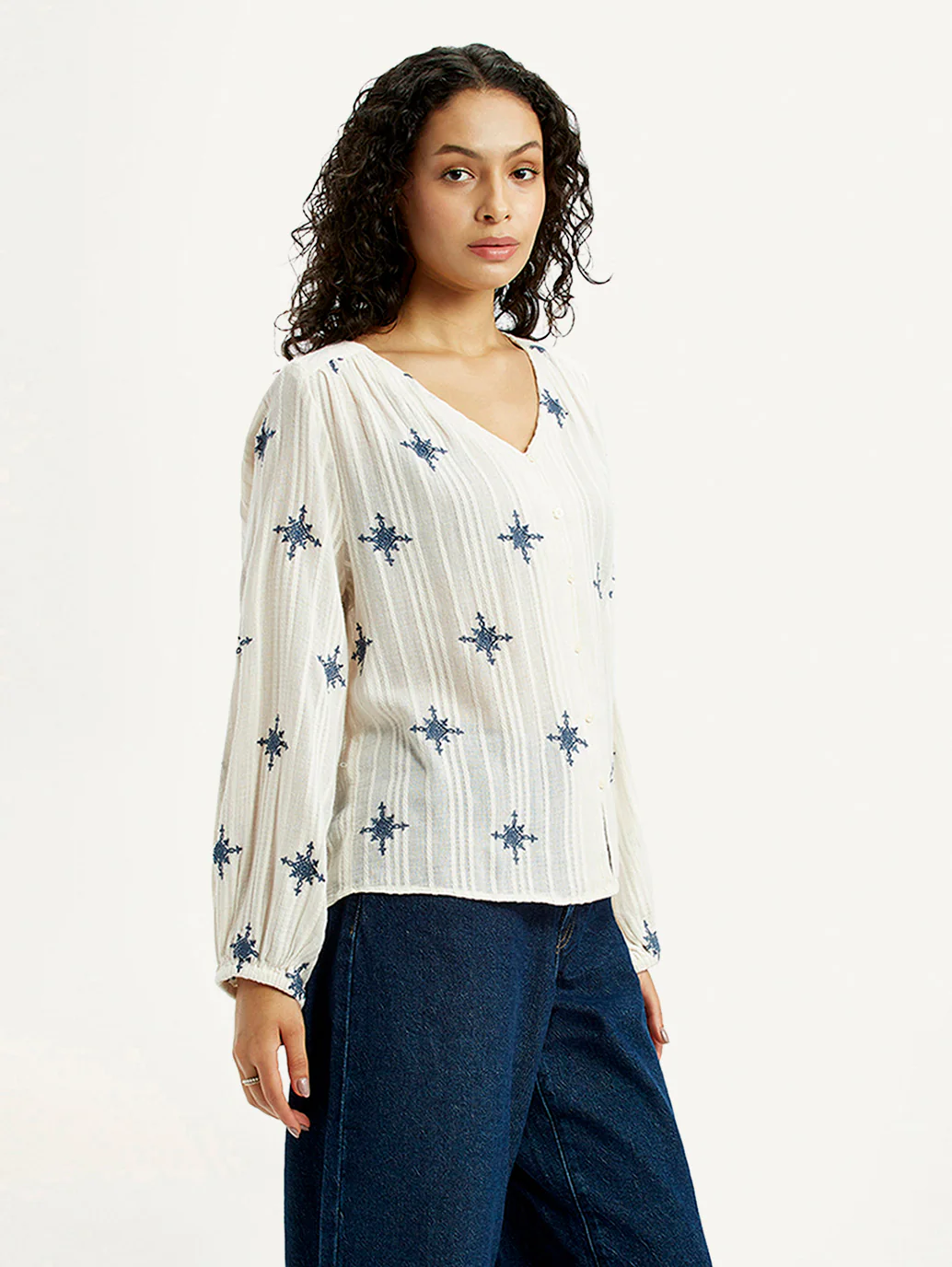 Women's Embroidered Off White V-Neck Top - Image 4