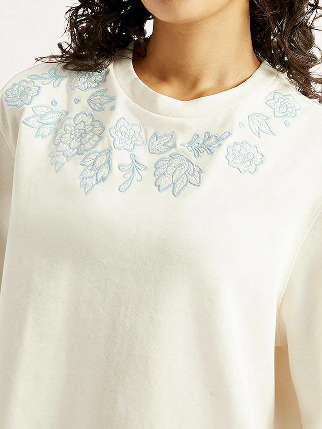 Women's Embroidered Relaxed Fit T-shirt - Image 4