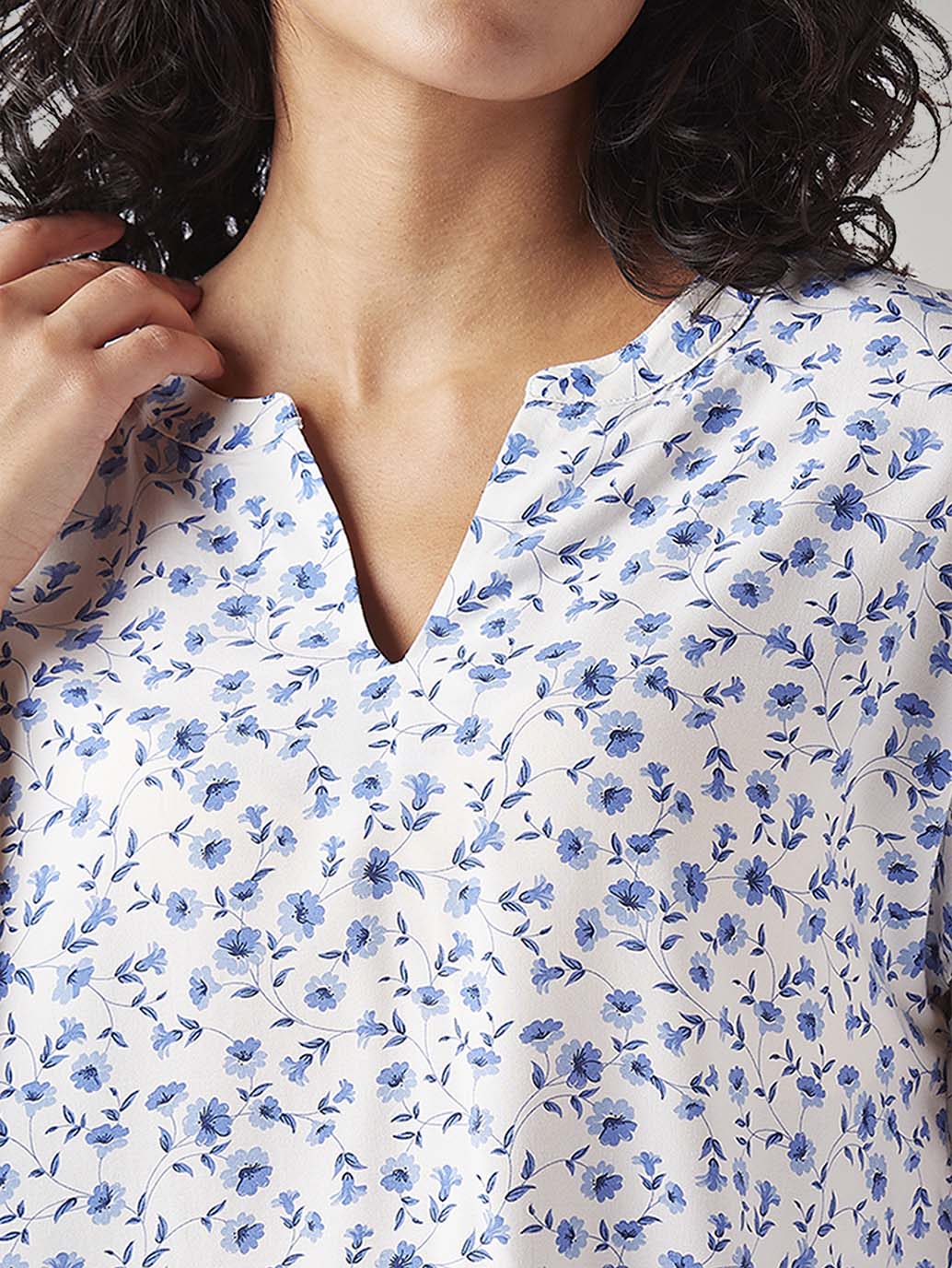 Women's Floral Regular Fit Top - Image 4