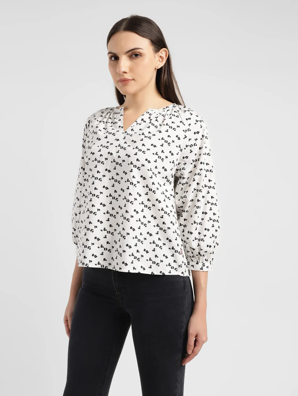 Women's Floral White Round Neck Top - Image 4