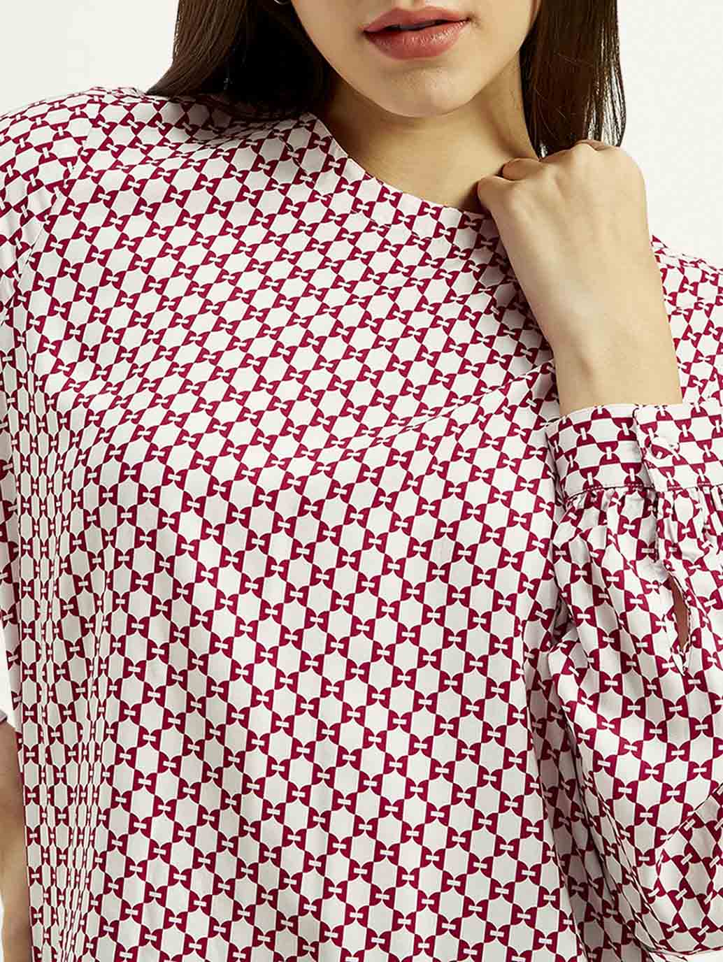 Women's Geometric Round Neck Top - Image 4