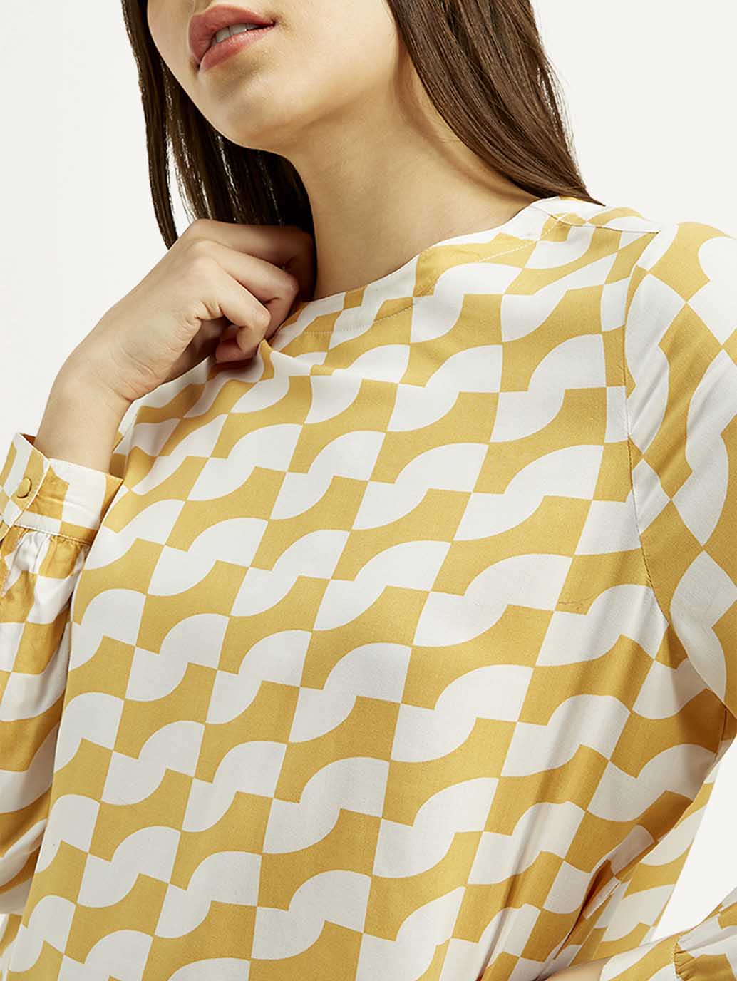 Women's Geometric White Round Neck Top - Image 4