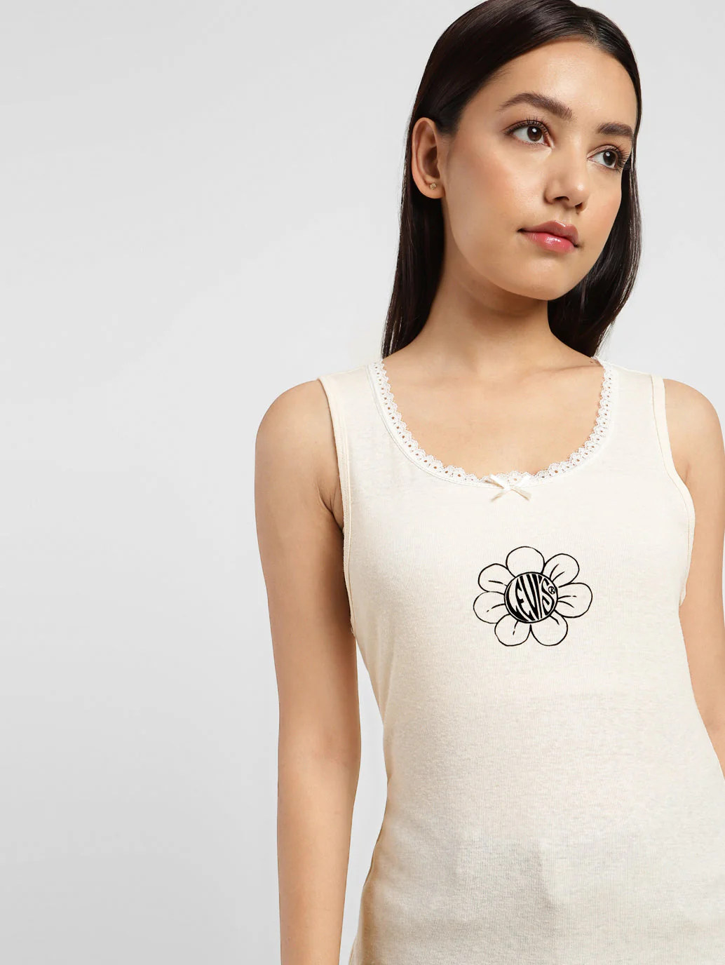 Women's Floral Scoop Neck T-shirt - Image 10