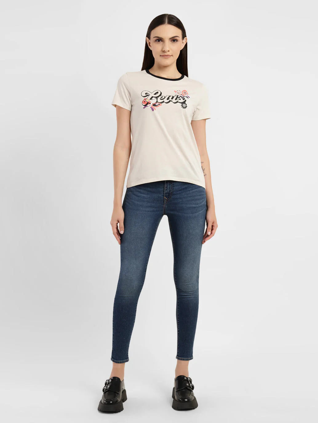 Women's Graphic Print Crew Neck T-shirt - Image 6