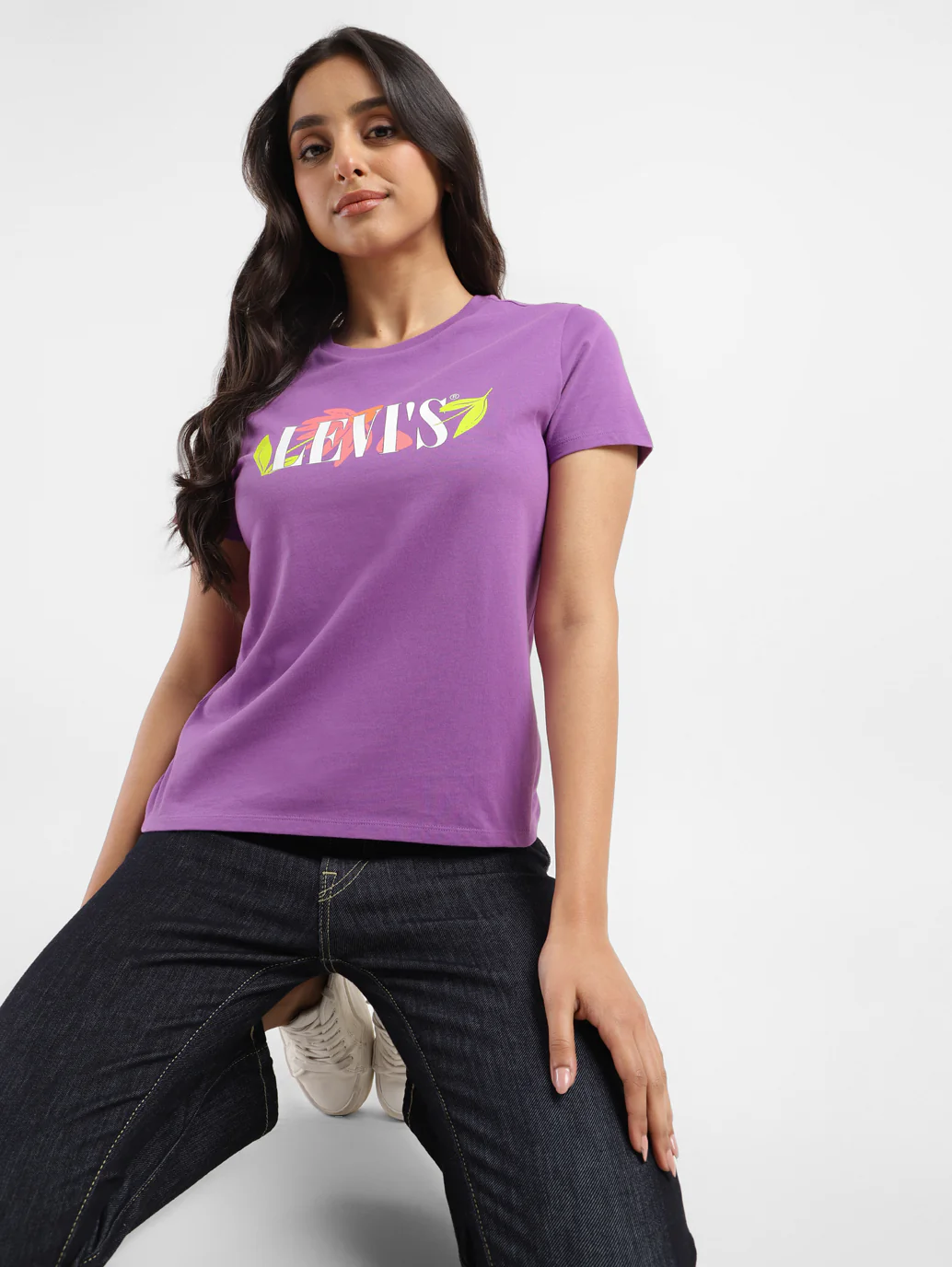Women's Graphic Print Crew Neck T-shirt - Image 6