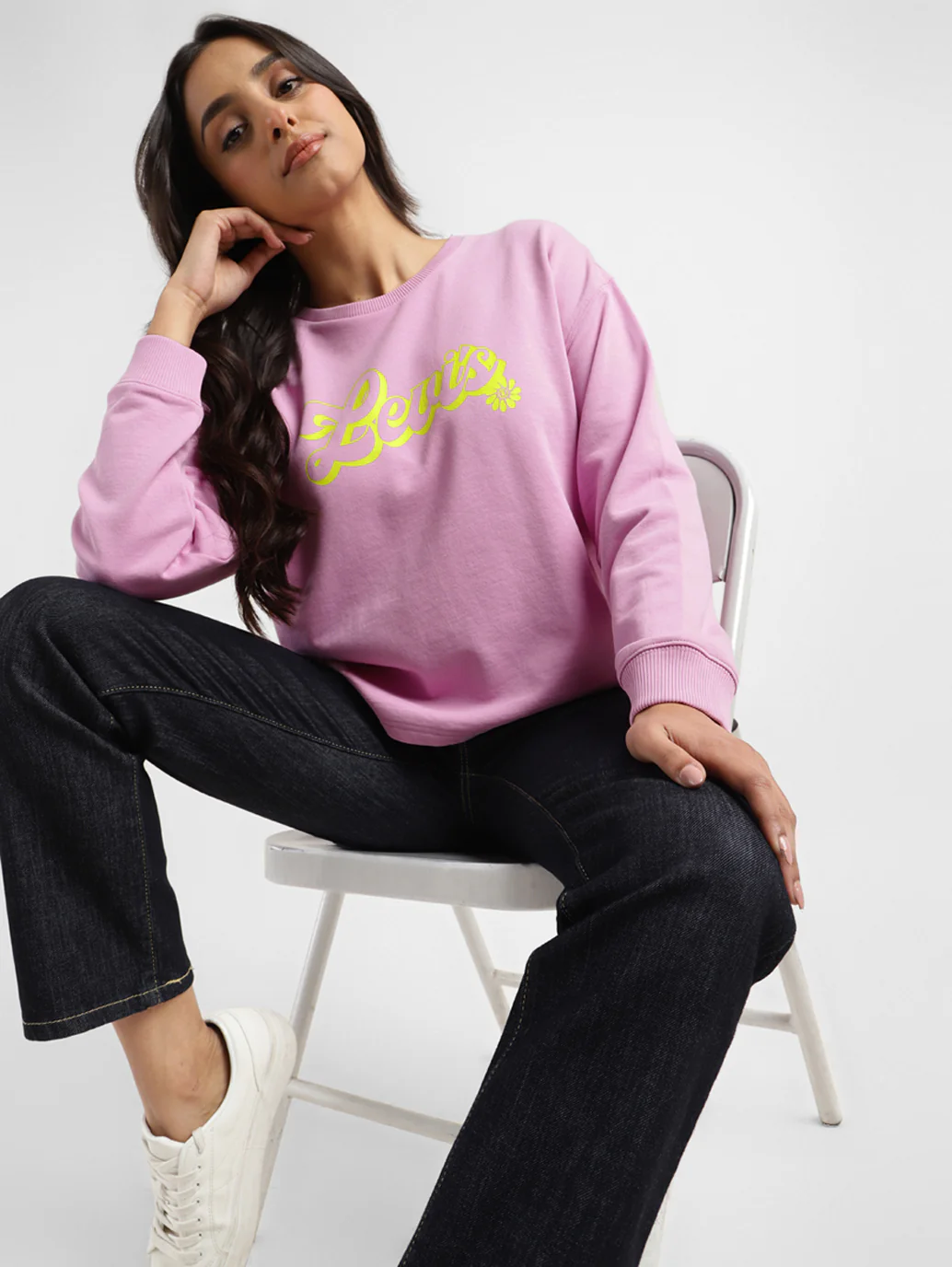 Women's Graphic Print Crew Neck Sweatshirt - Image 8
