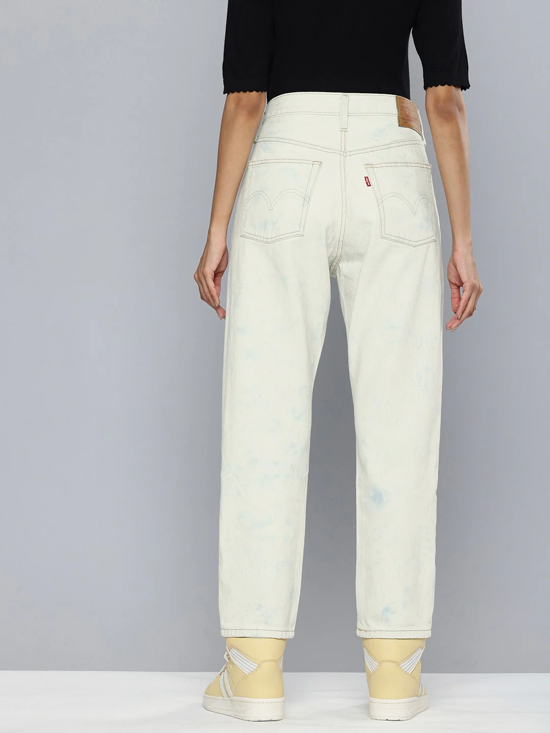 Women's 501 Off White Straight Fit High Rise Jeans - Image 2