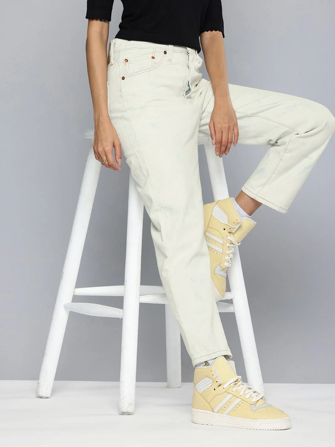Women's 501 Off White Straight Fit High Rise Jeans - Image 5