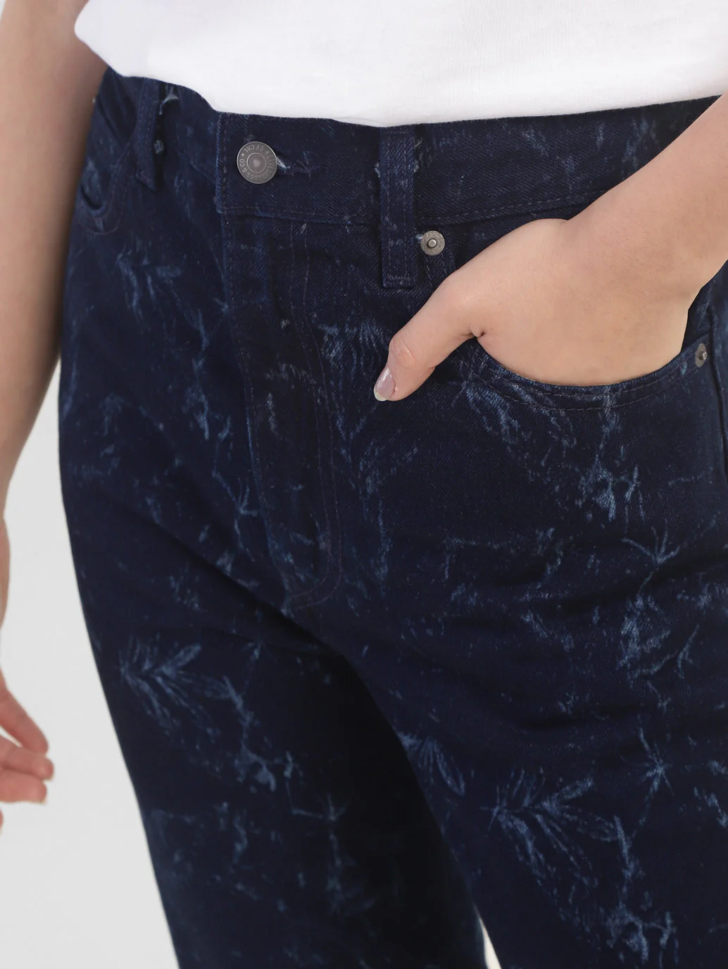 Women's Blue Loose Fit High Rise Jeans - Image 7