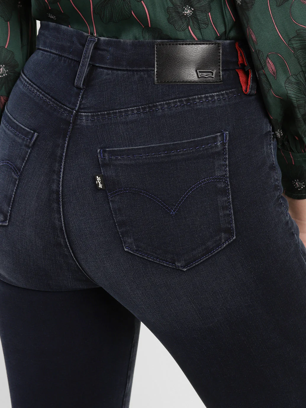 Women's 721 Blue Skinny Fit High Rise Jeans - Image 7