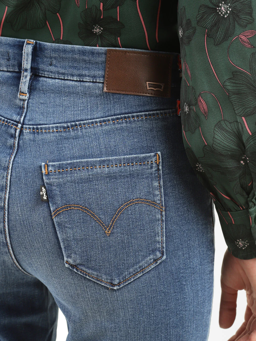 Women's 721 Blue Skinny Fit High Rise Jeans - Image 6