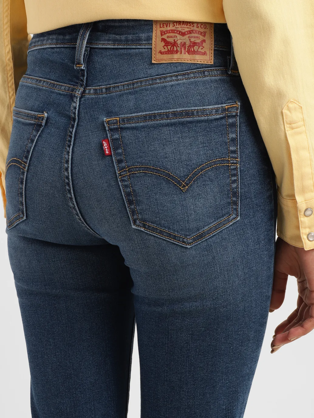 Women's 721 Blue Skinny Fit High Rise Jeans - Image 7