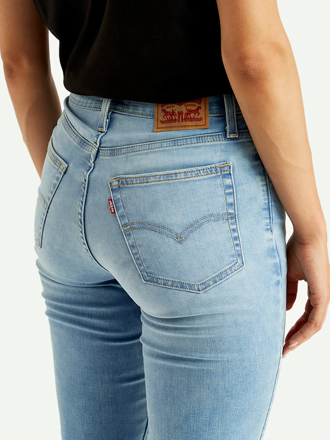 Women's 724 Light Blue Slim Straight Fit High Rise Jeans - Image 5