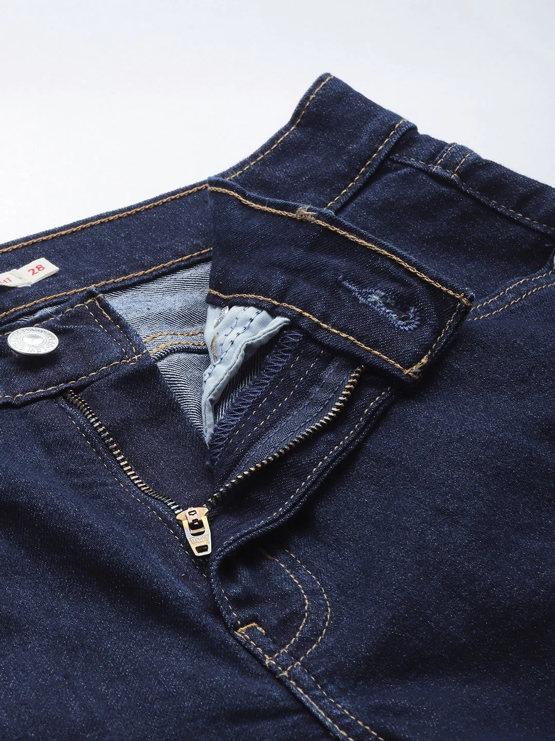 Women's 724 Blue Slim Straight Fit High Rise Jeans - Image 6