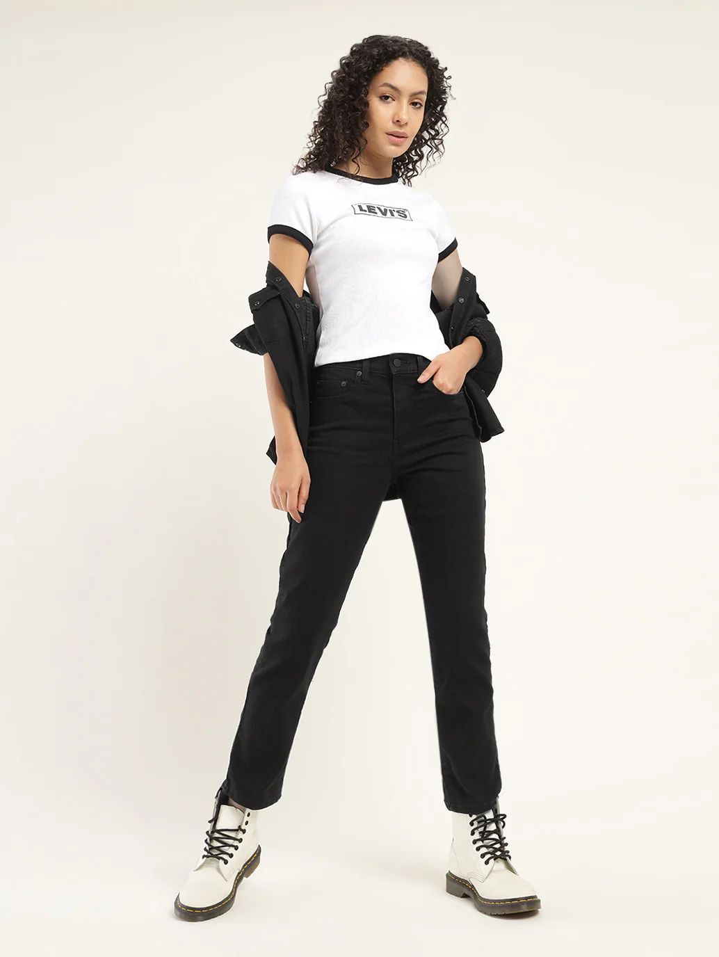 Women's 724 Black Slim Straight Fit High Rise Jeans