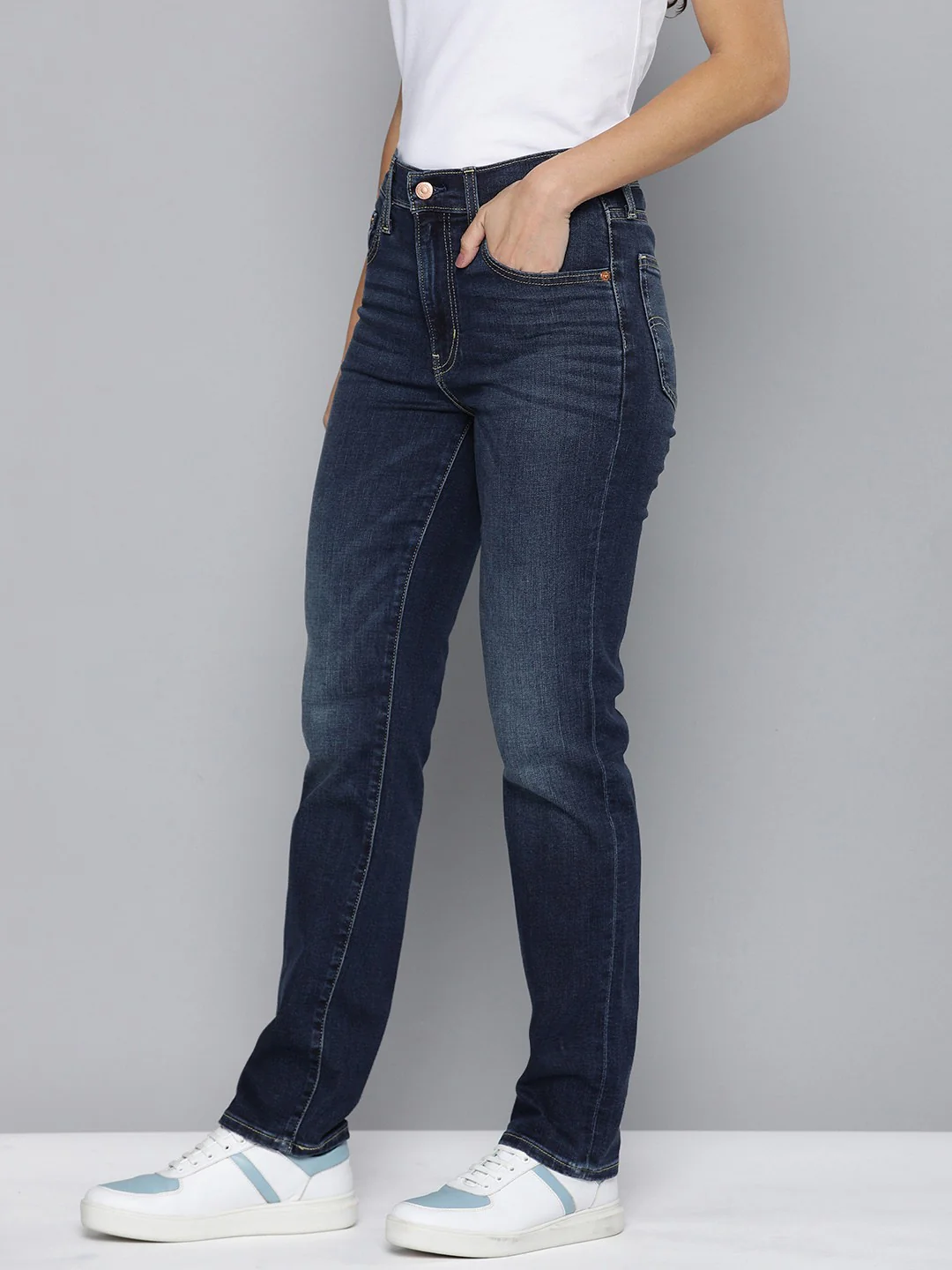 Women's 724 Blue Slim Straight Fit High Rise Jeans - Image 3