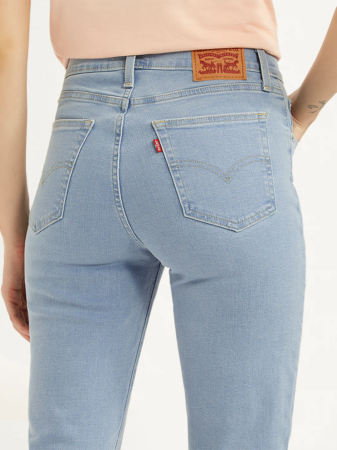 Women's 724 Light Blue Slim Straight Fit High Rise Jeans - Image 5