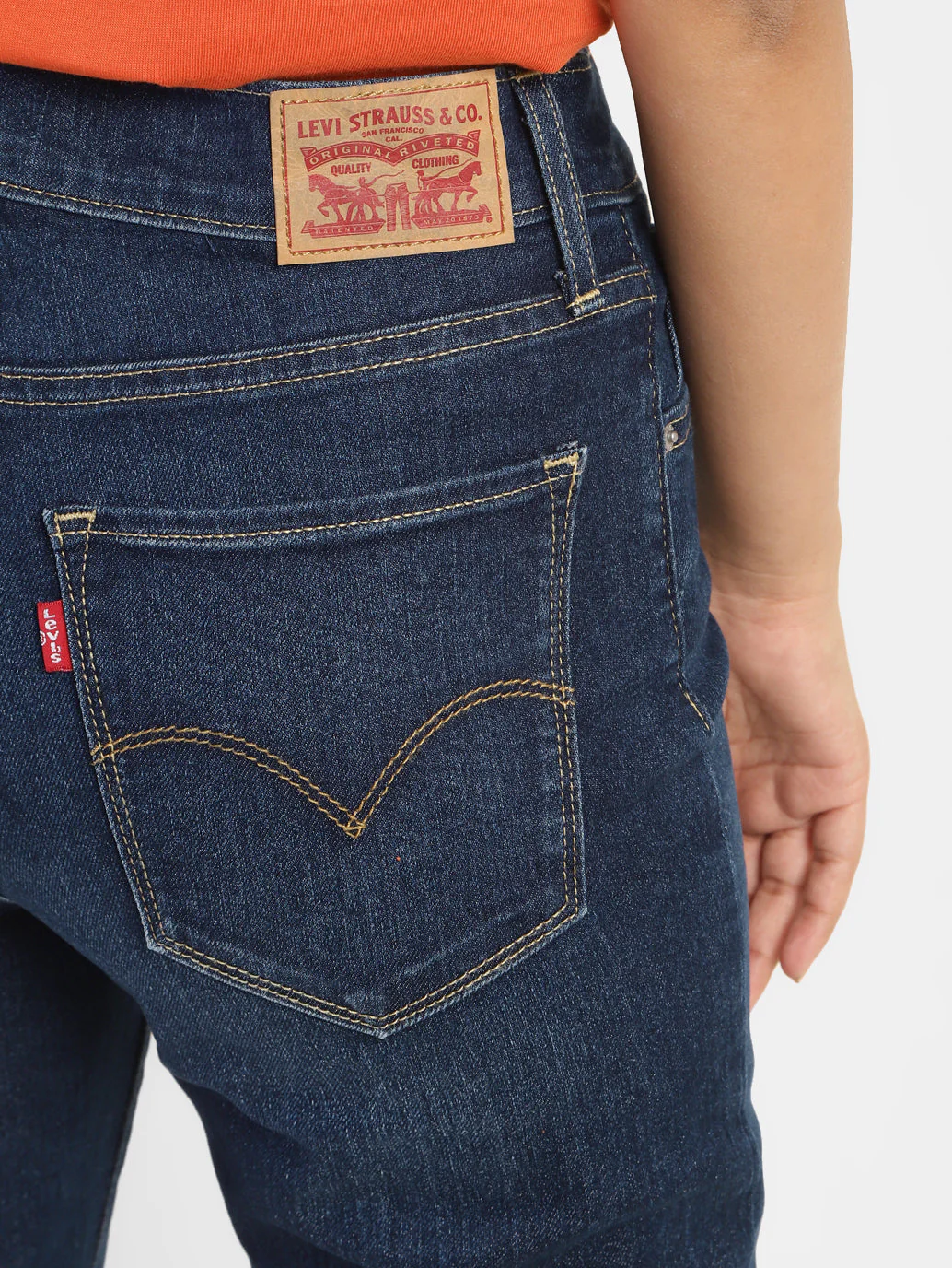 Women's 724 Indigo Slim Straight Fit High Rise Jeans - Image 8