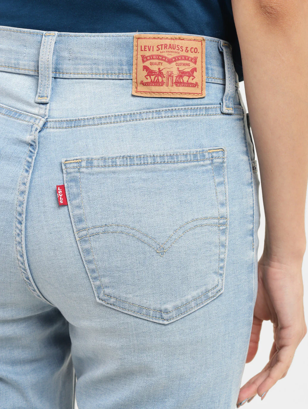Women's 724 Blue Slim Straight Fit High Rise Jeans - Image 7