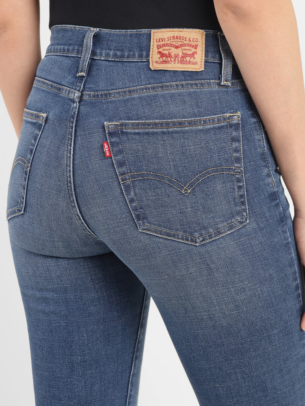 Women's 724 Blue Slim Straight Fit High Rise Jeans - Image 6