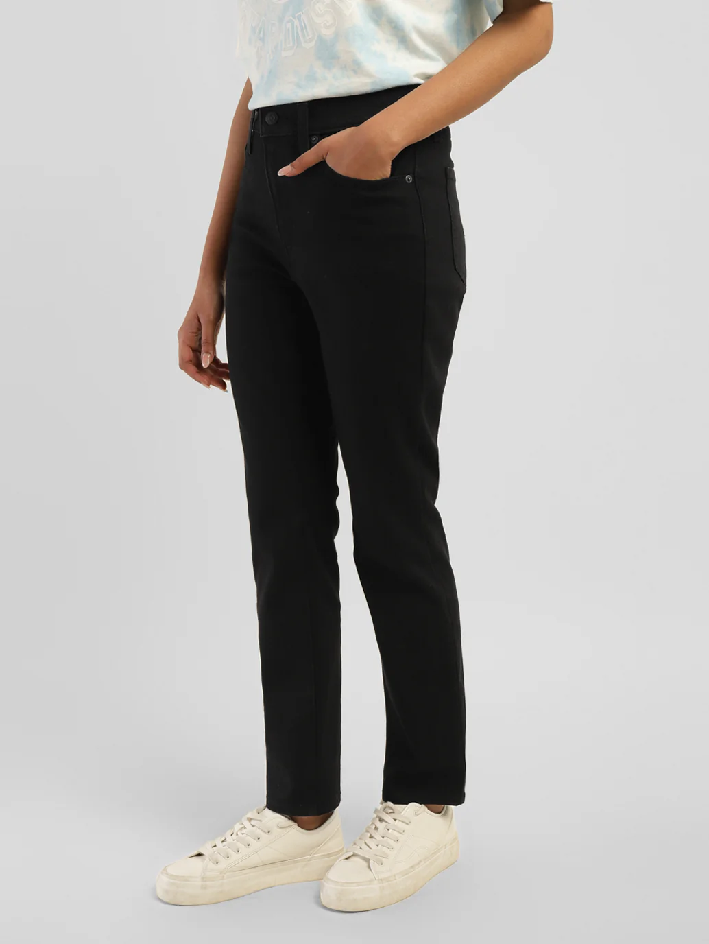 Women's 724 Black Slim Straight Fit High Rise Jeans - Image 5