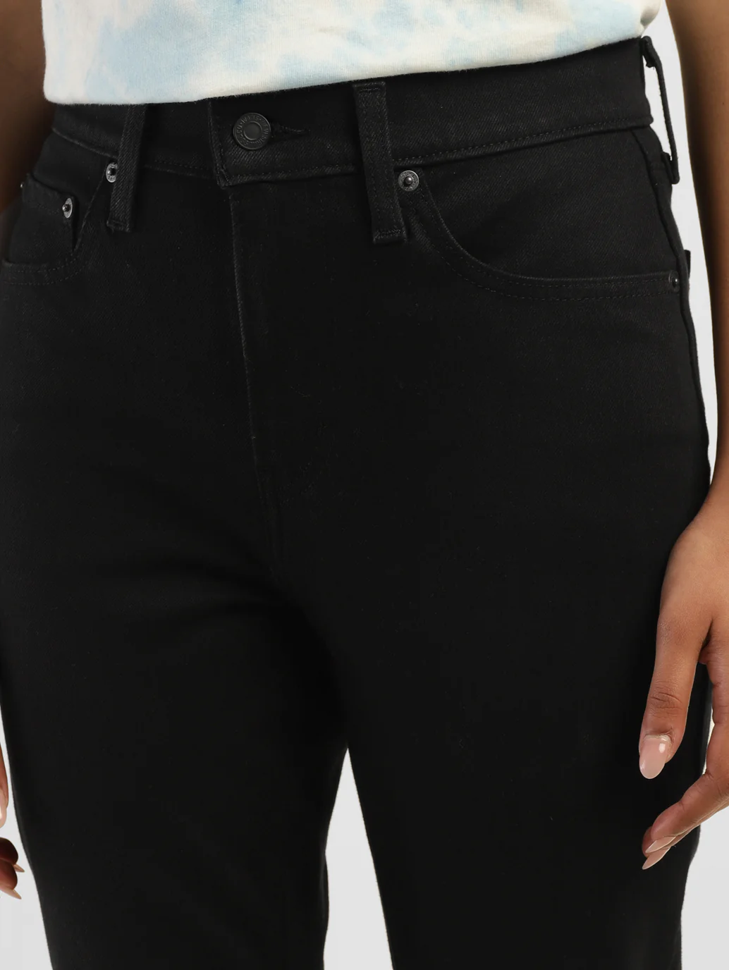 Women's 724 Black Slim Straight Fit High Rise Jeans - Image 8