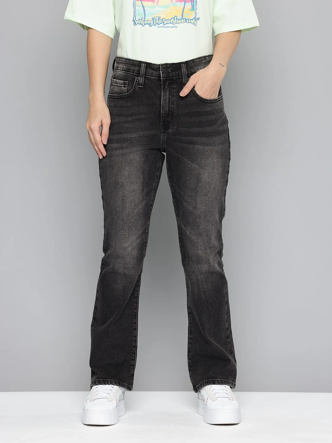 Women's 725 Black Bootcut Fit High Rise Jeans - Image 5