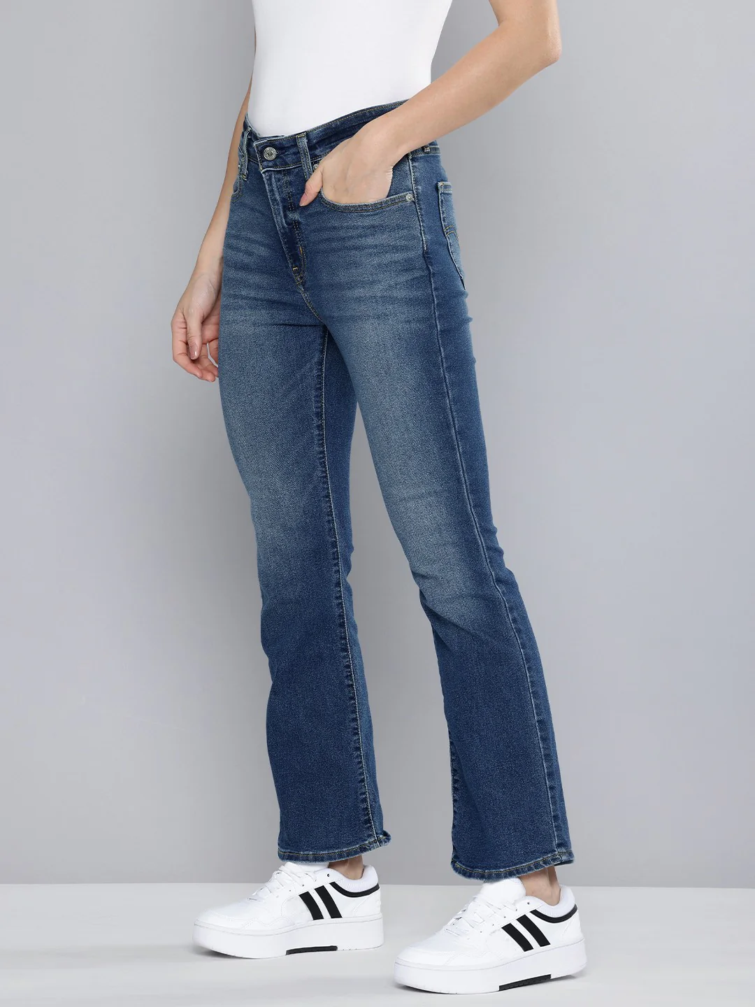 Women's 725 Blue Bootcut Fit High Rise Jeans - Image 3