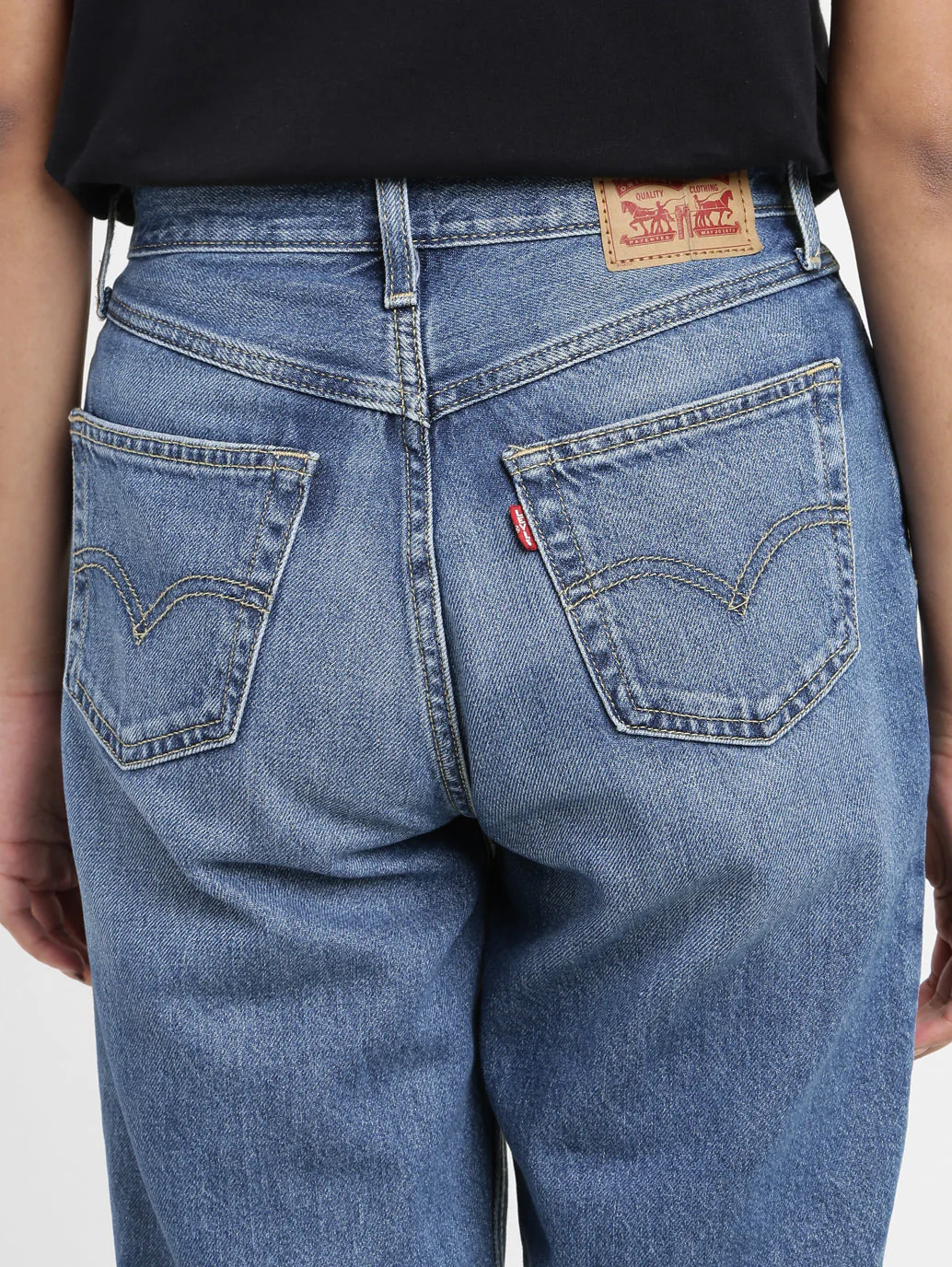 Women's 80s Mom Blue Loose Fit High Rise Jeans - Image 5