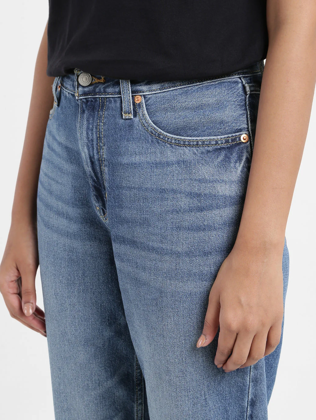 Women's 80s Mom Blue Loose Fit High Rise Jeans - Image 6