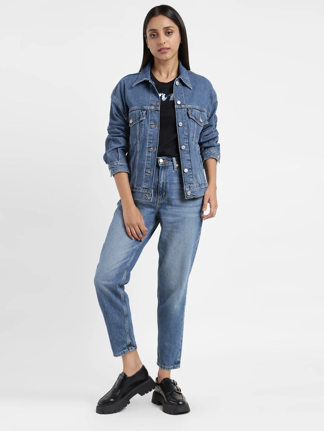 Women's 80s Mom Blue Loose Fit High Rise Jeans - Image 7