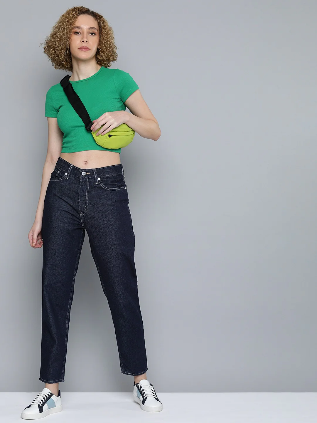 Women's 80s Mom Navy Blue Loose Fit High Rise Jeans - Image 4