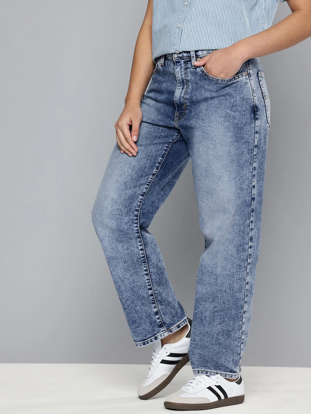 Women's 94 Blue Baggy Fit Mid Rise Jeans - Image 3