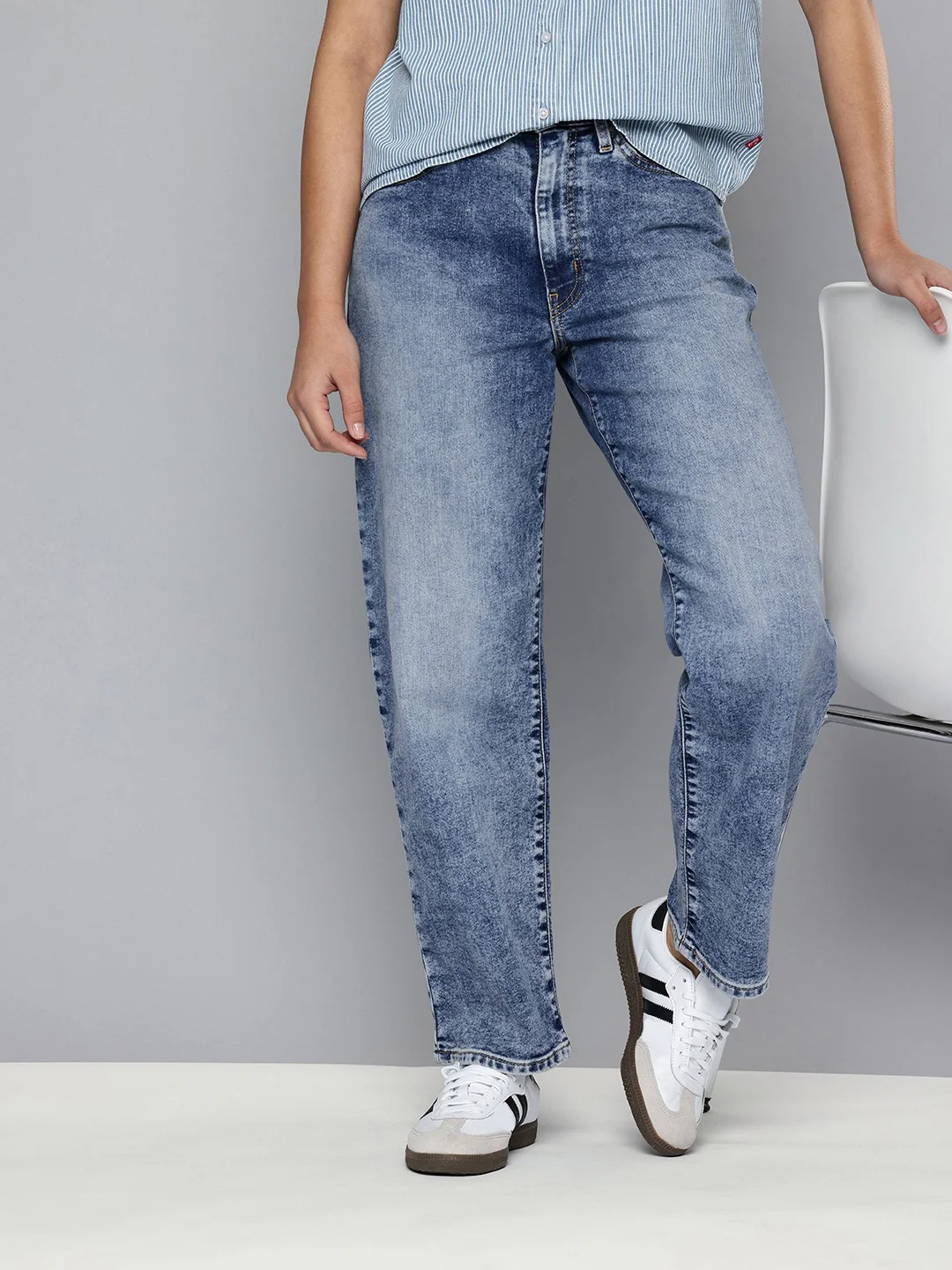 Women's 94 Blue Baggy Fit Mid Rise Jeans - Image 5