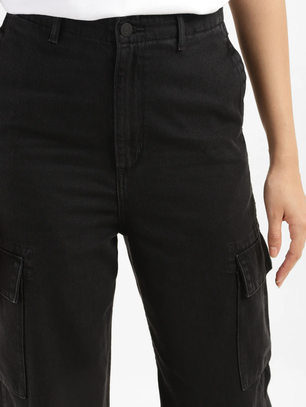 Women's High Rise Black Loose Fit Cargo Jeans - Image 4