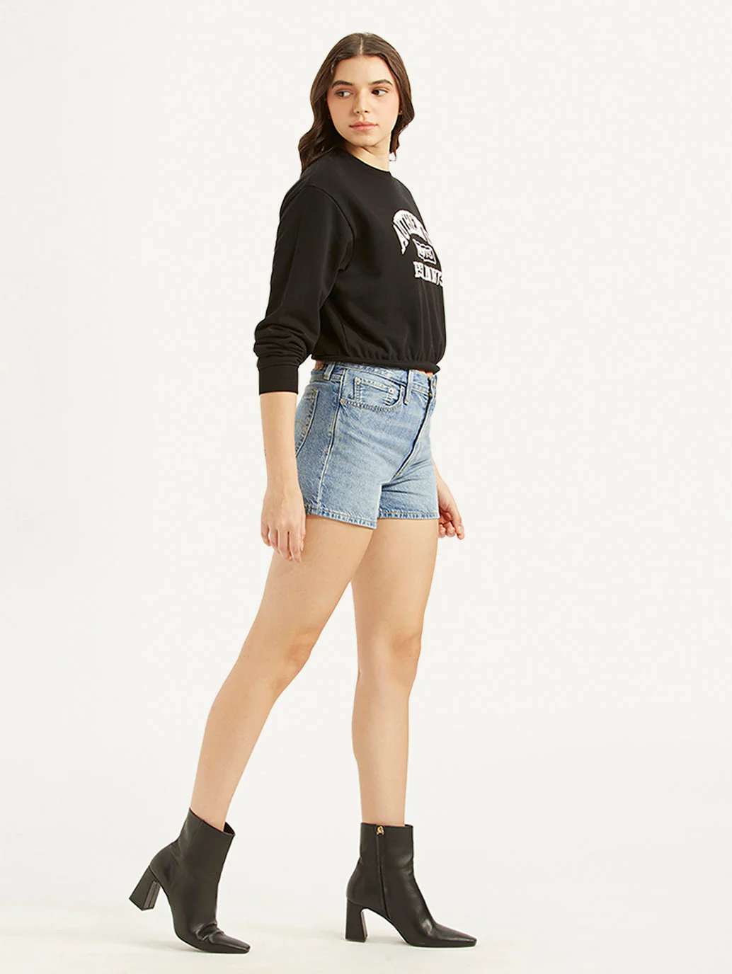 Women's High Rise Blue Regular Fit Shorts - Image 4