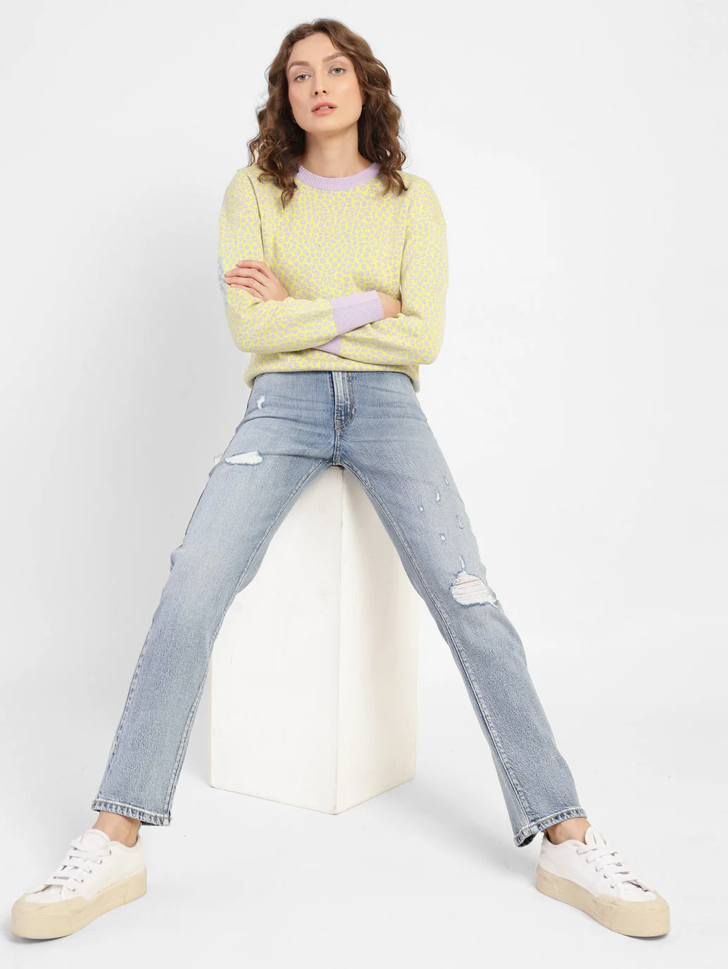 Women's 70s Blue Flared Fit High Rise Jeans - Image 2