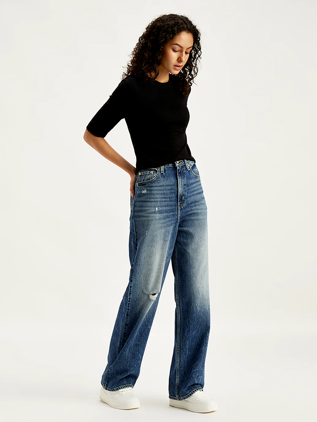 Women's Blue Loose Fit High Rise Jeans - Image 6