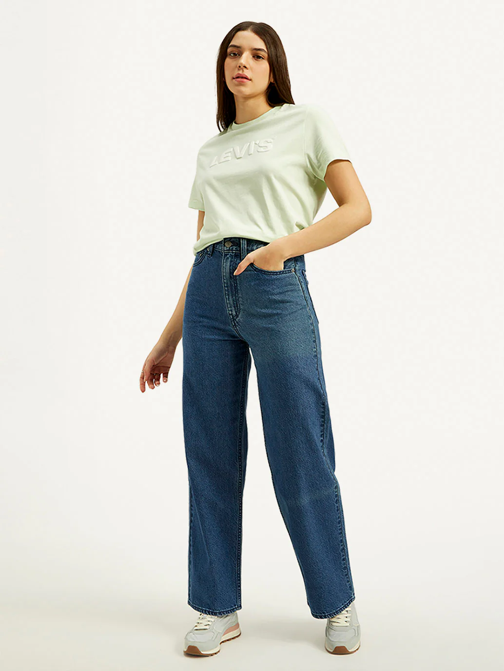Women's Blue Loose Fit High Rise Jeans - Image 3
