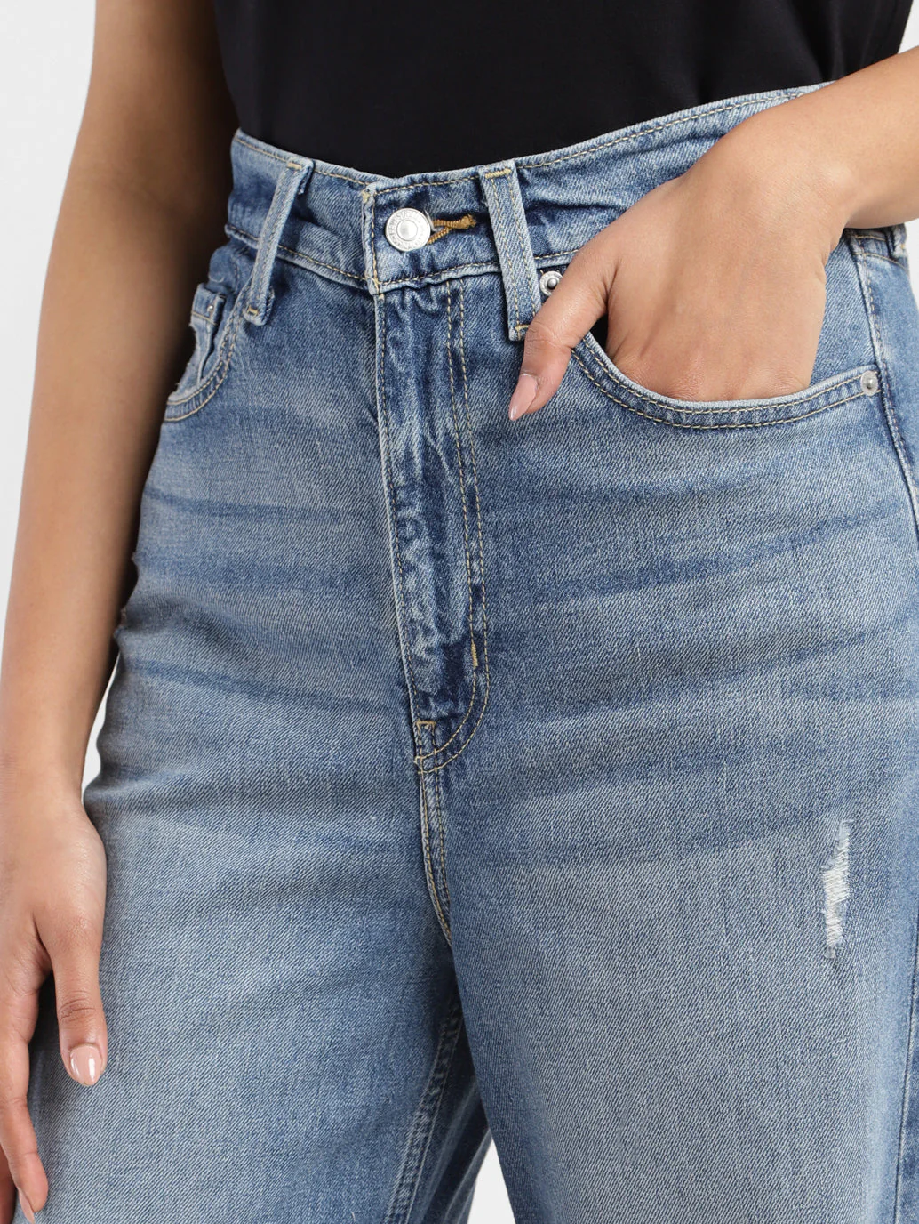 Women's Blue Loose Fit High Rise Jeans - Image 7