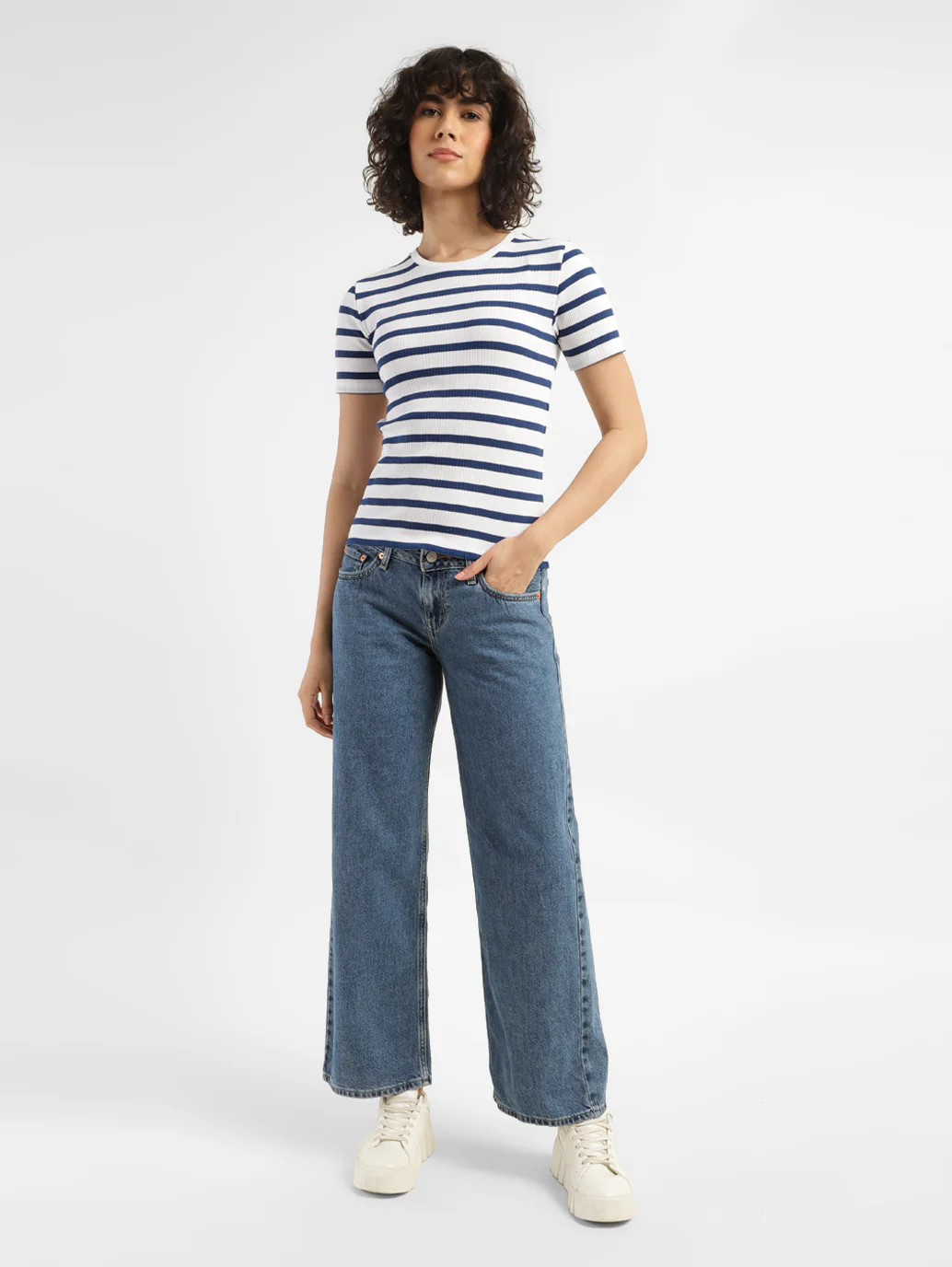 Women's Blue Loose Fit Low Rise Jeans - Image 6